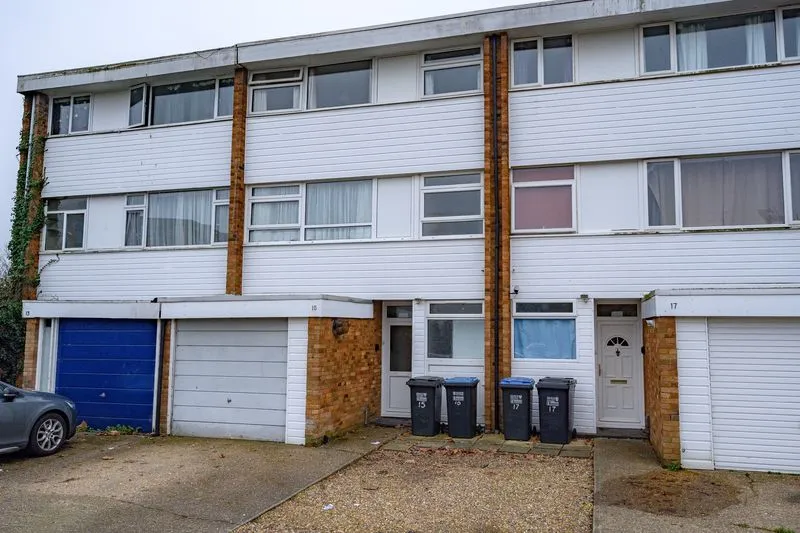 6 bed house for sale — Wood Vale, Hatfield AL10 8TT
