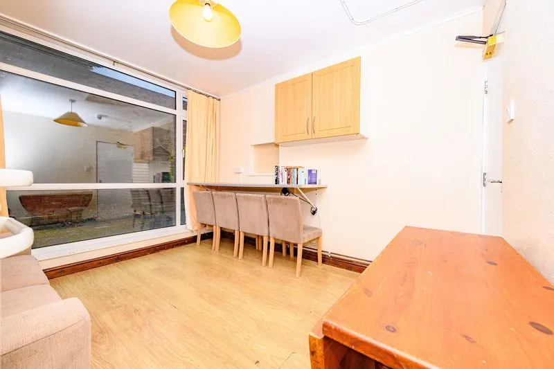 Wood Vale, Hatfield AL10 8TT, photo 3