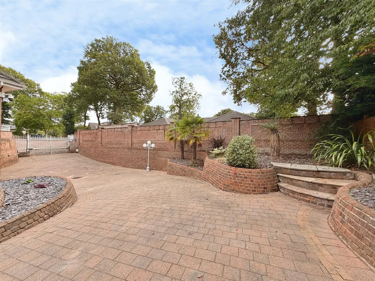 Birchwood Court, Doncaster, photo 43