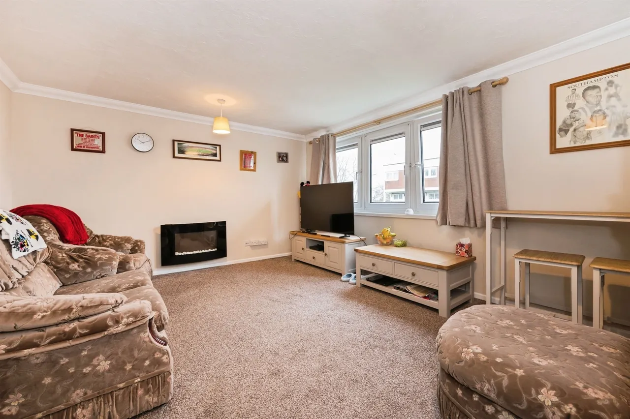Irving Road, Southampton, SO16, photo 2