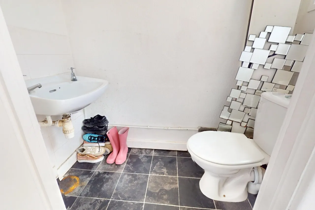 Penistone Close, Penistone Close, Donnington TF2 7QS, photo 6