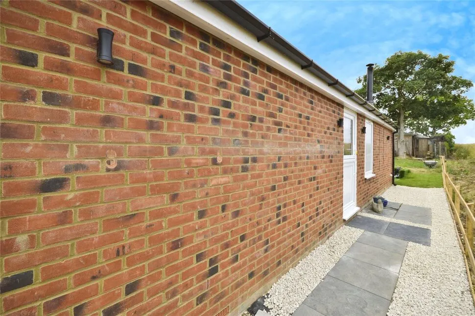 Stoke Road, Allhallows, Kent, ME3, photo 4