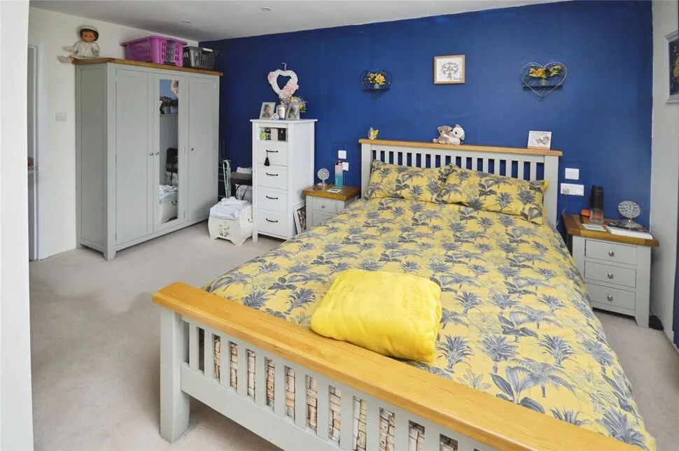 Stoke Road, Allhallows, Kent, ME3, photo 12
