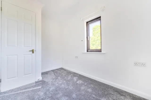 Gershwin Court, Basingstoke, RG22, photo 8