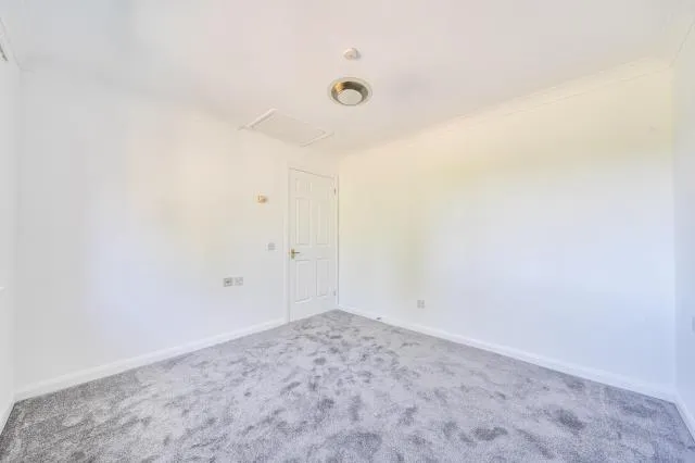 Gershwin Court, Basingstoke, RG22, photo 7