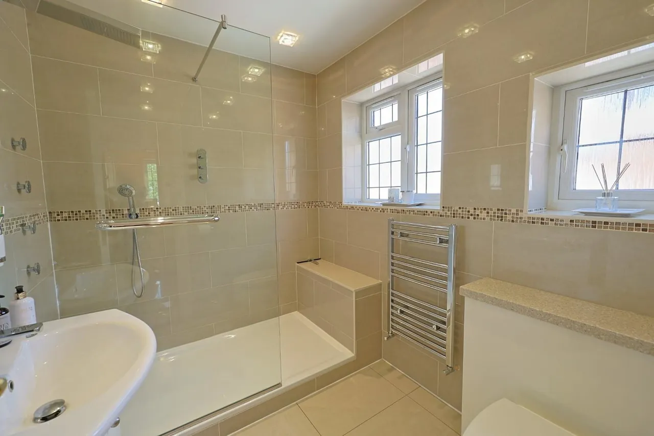 Langley Crescent, Edgware, photo 4