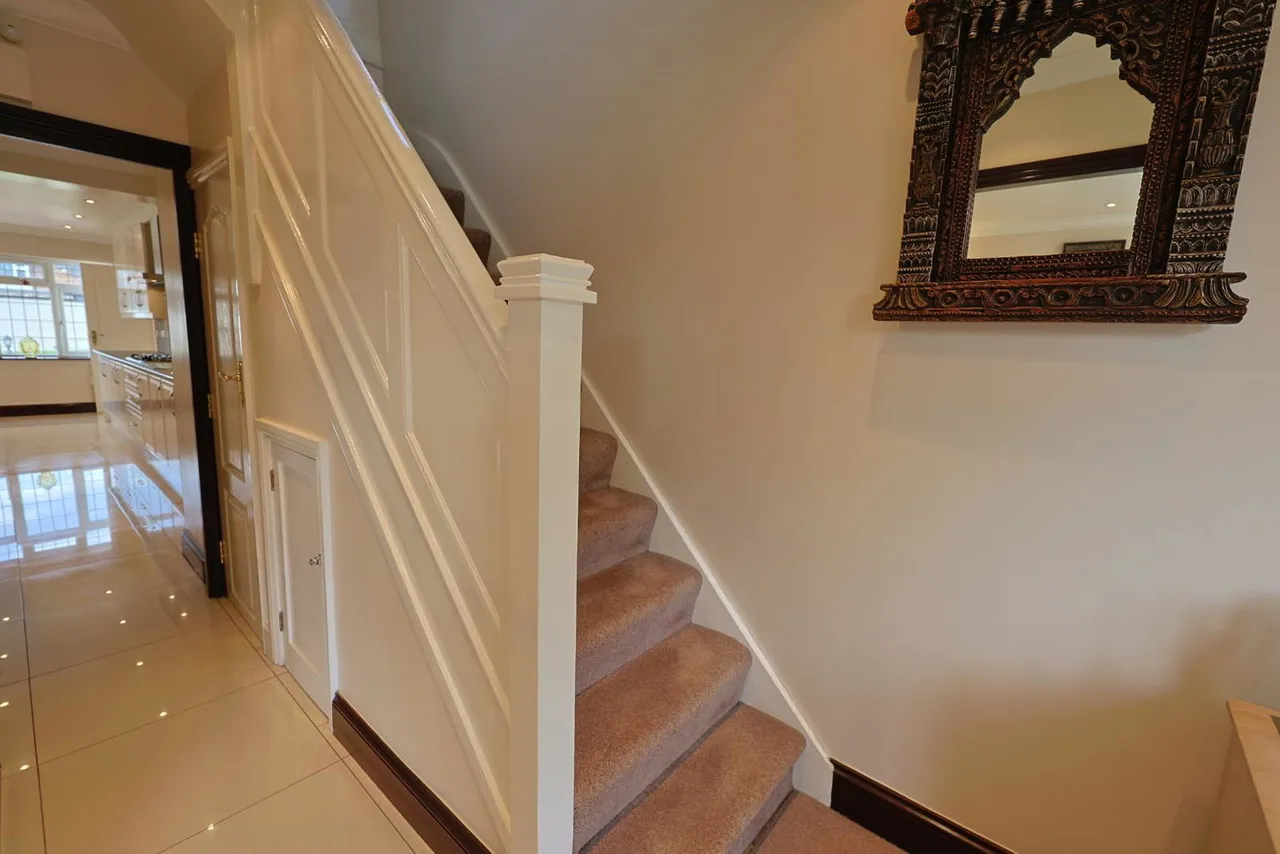 Langley Crescent, Edgware, photo 17