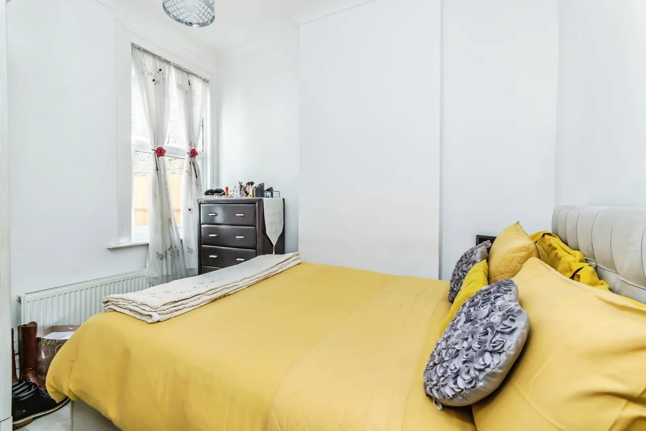 Lenham Road, THORNTON HEATH, Surrey, CR7, photo 9