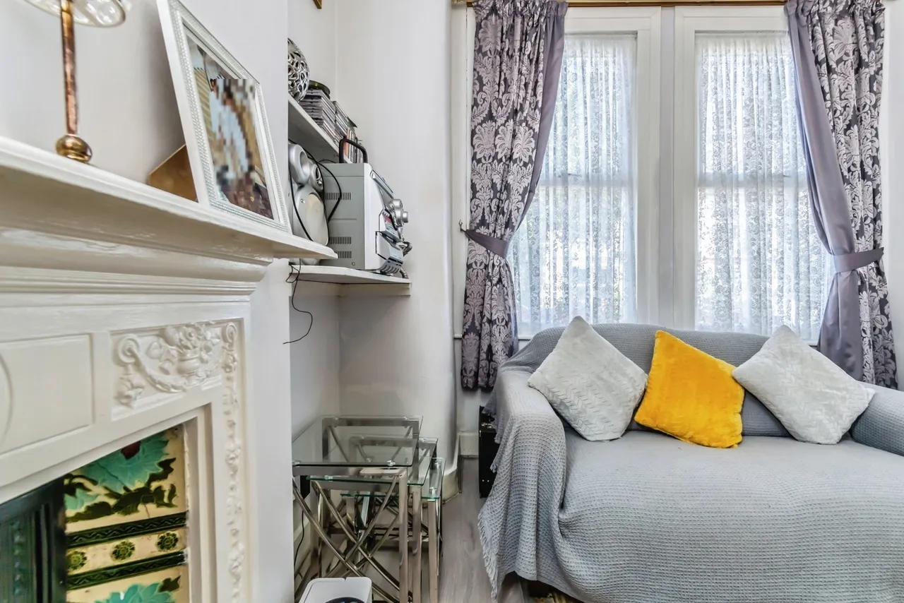 Lenham Road, THORNTON HEATH, Surrey, CR7, photo 4