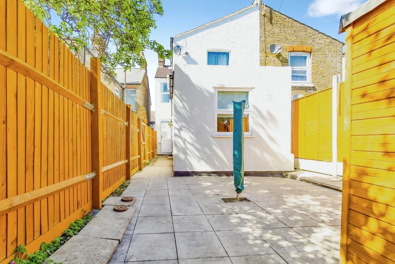 Lenham Road, THORNTON HEATH, Surrey, CR7, photo 18