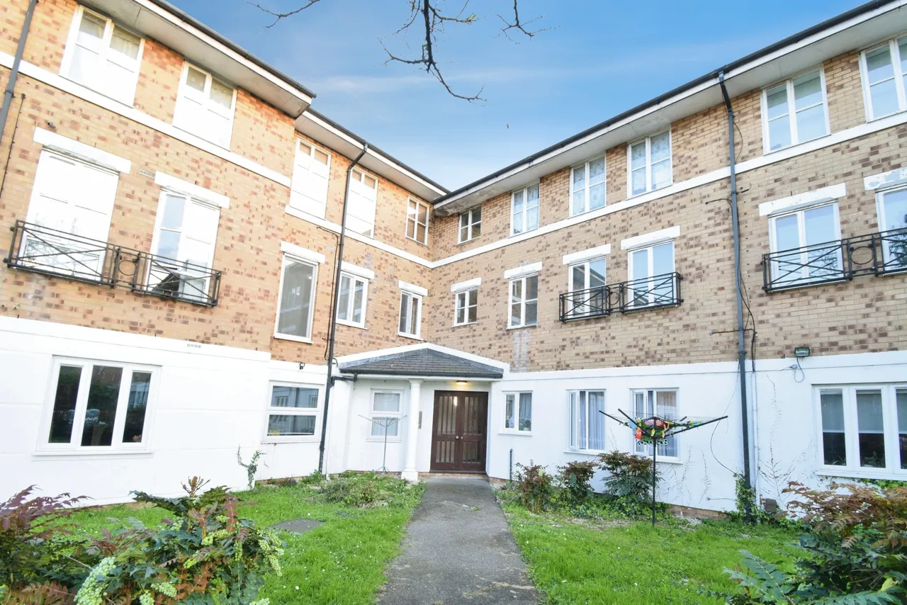 Forsythia Close, Ilford, IG1, photo 18