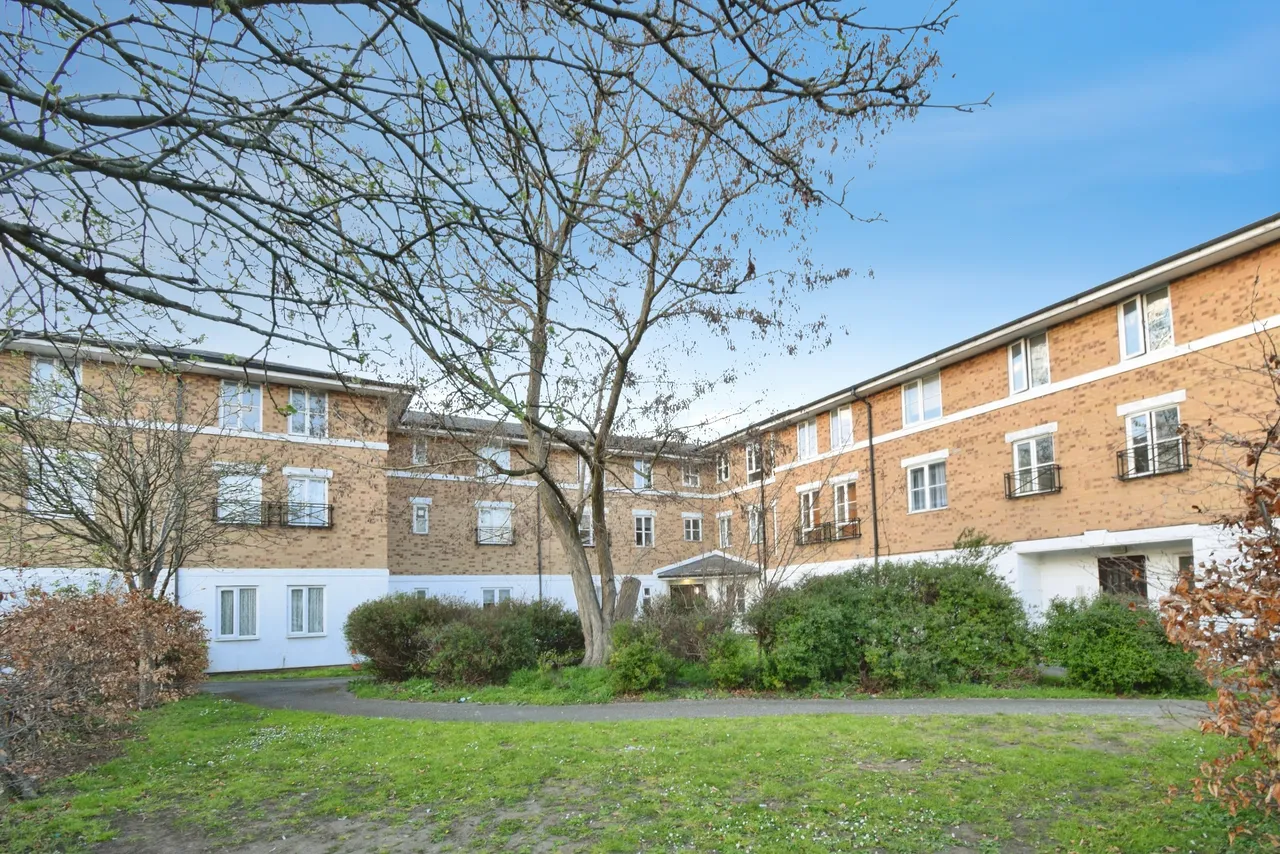 Forsythia Close, Ilford, IG1, photo 19