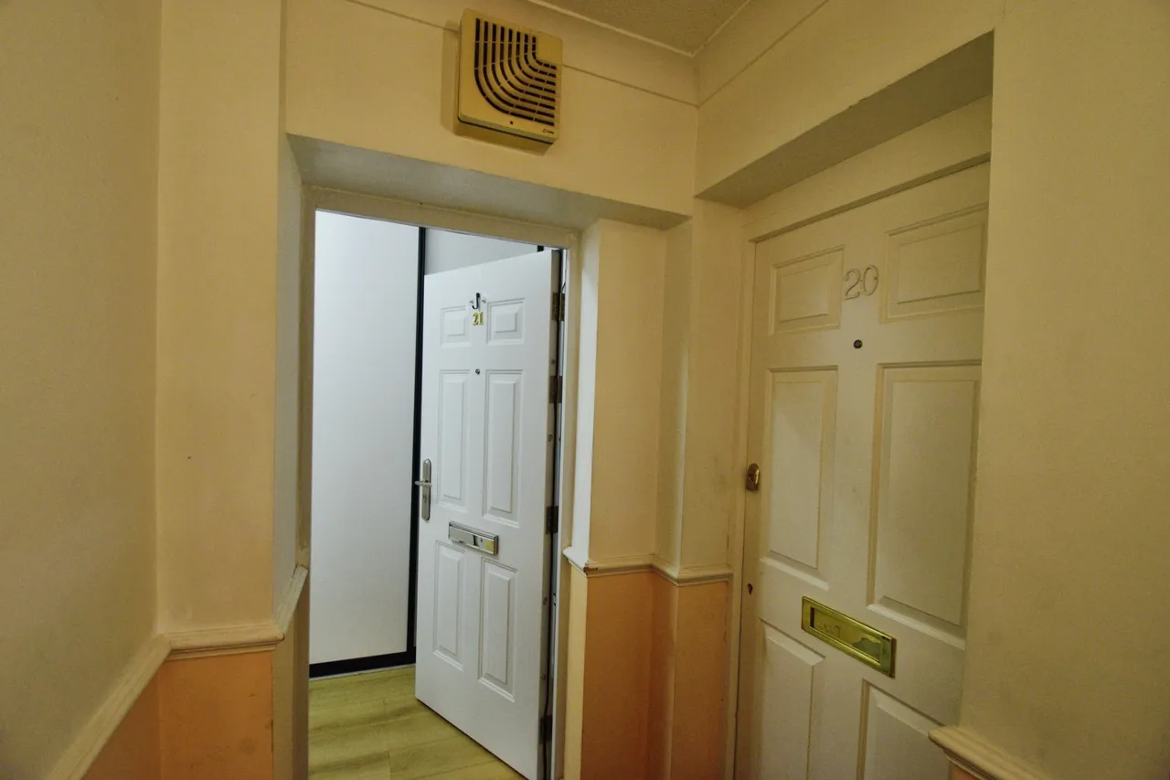 Forsythia Close, Ilford, IG1, photo 15