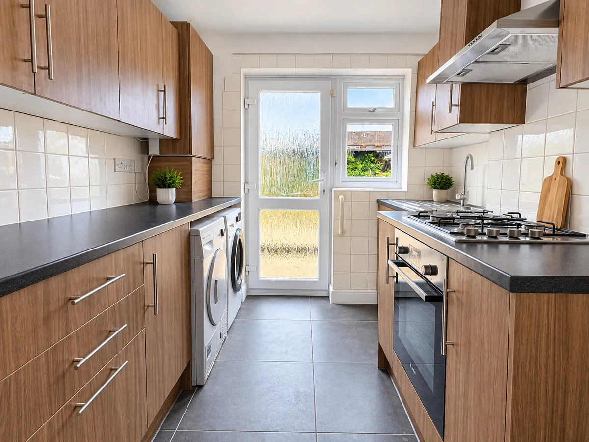 Oates Road, Romford, Collier Row, RM5 2HT, photo 4