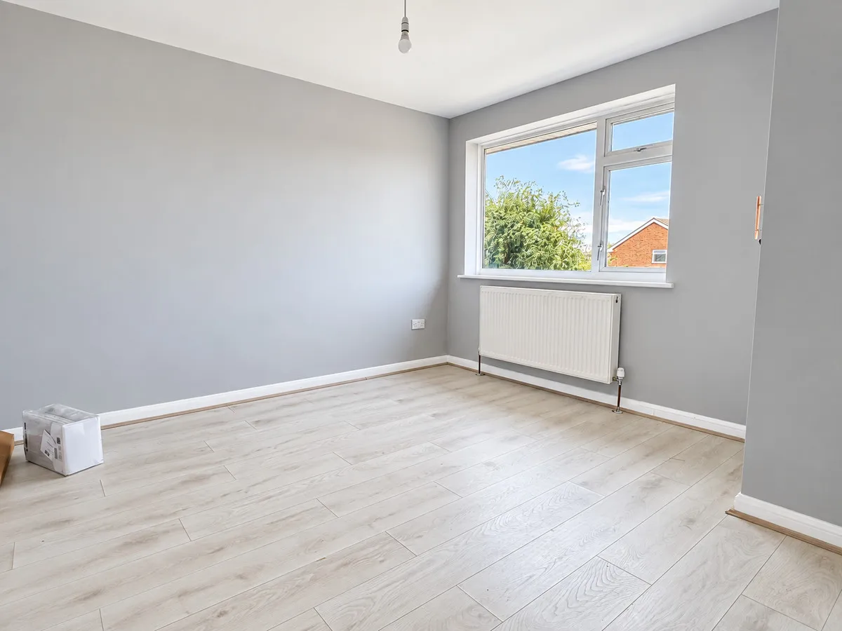 Oates Road, Romford, Collier Row, RM5 2HT, photo 6