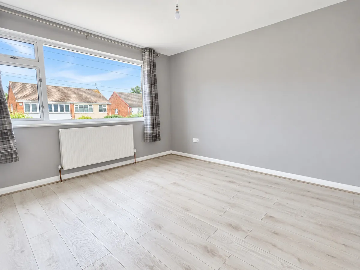 Oates Road, Romford, Collier Row, RM5 2HT, photo 5