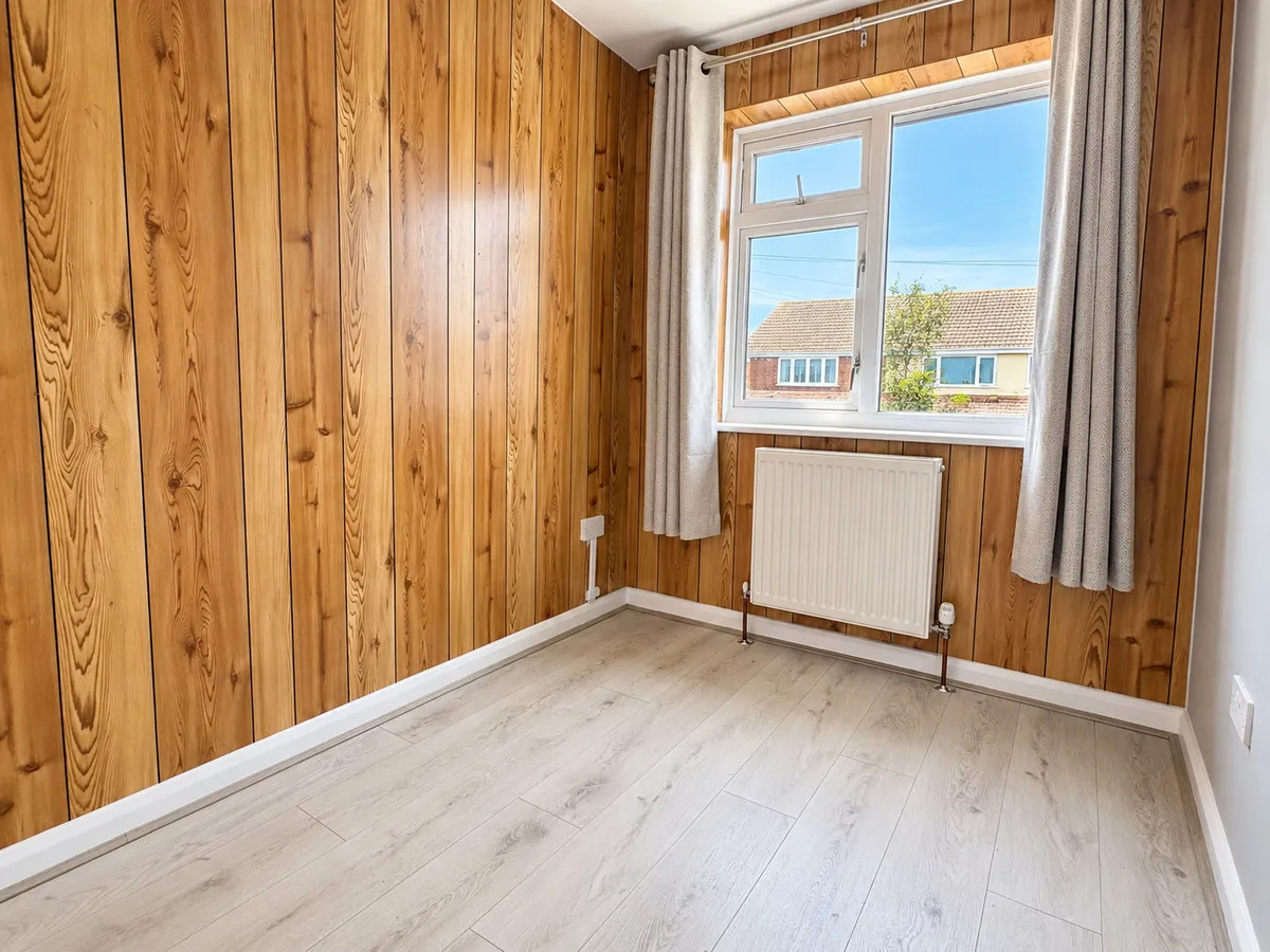 Oates Road, Romford, Collier Row, RM5 2HT, photo 7