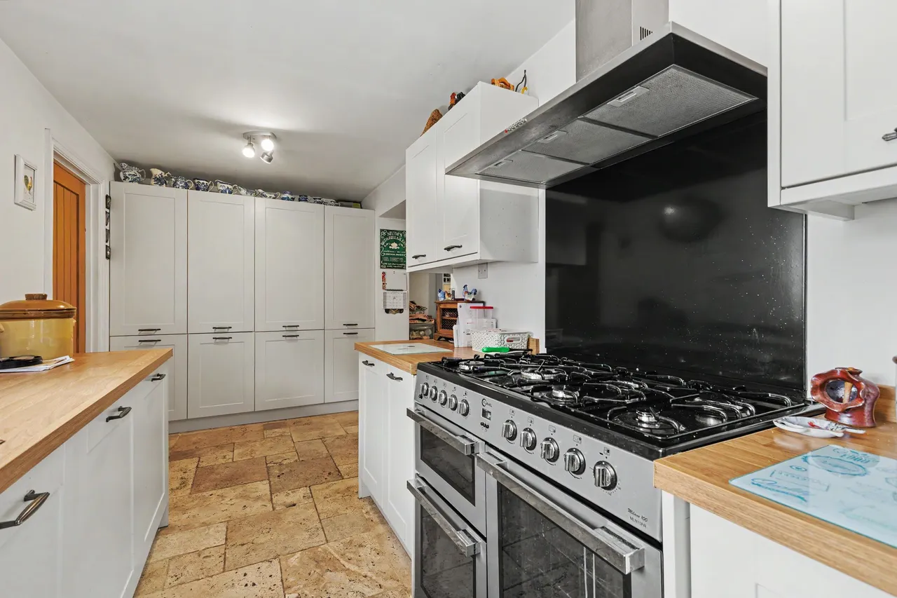 Alexandra Road, Evesham, WR11, photo 4