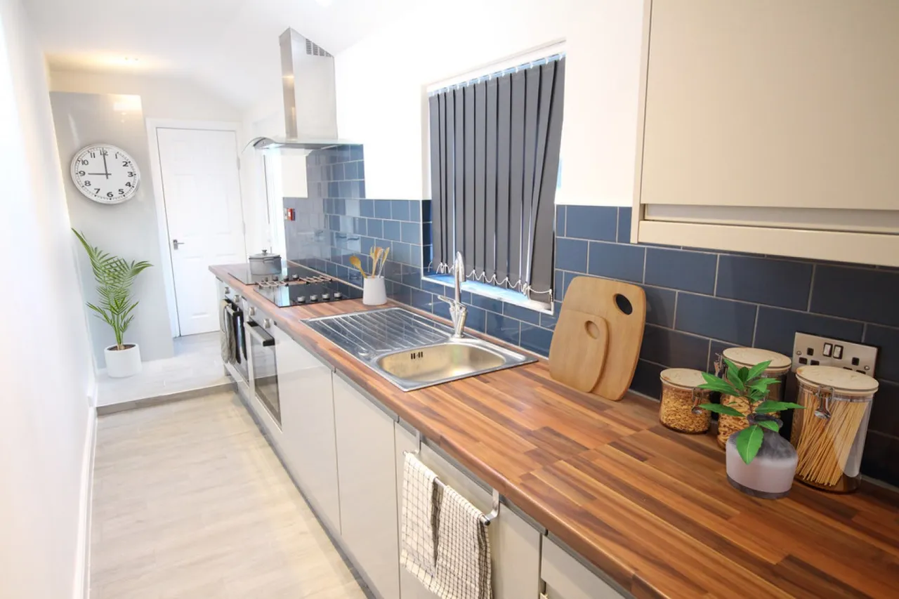 Commercial Road, Grantham, NG31, photo 4