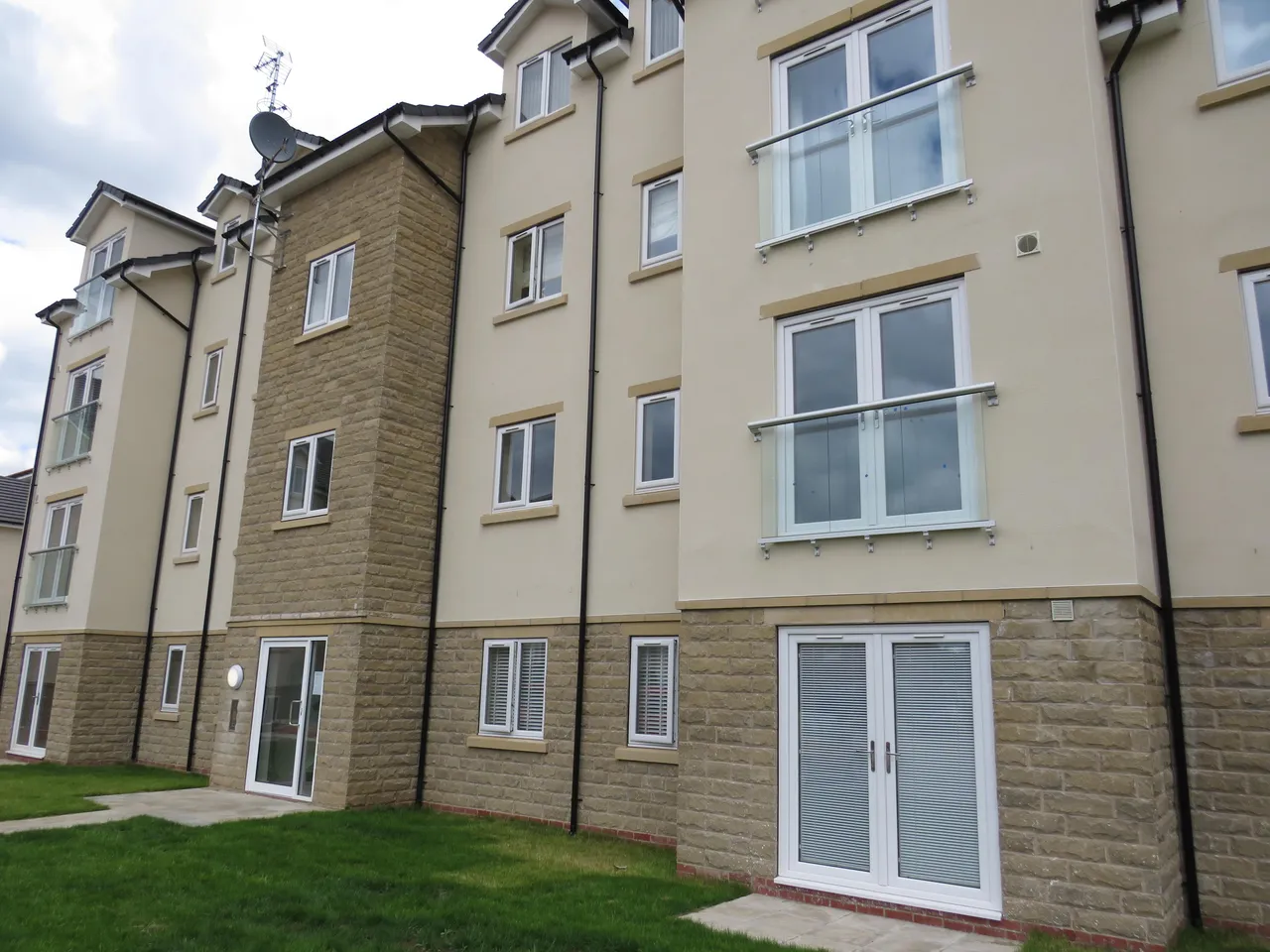 2 bed flat to rent, Fitzalan Road, Sheffield, S13