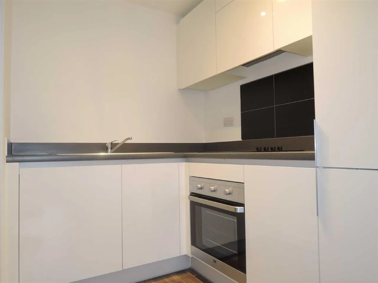 Waterfront West, Brierley Hill, DY5, photo 2