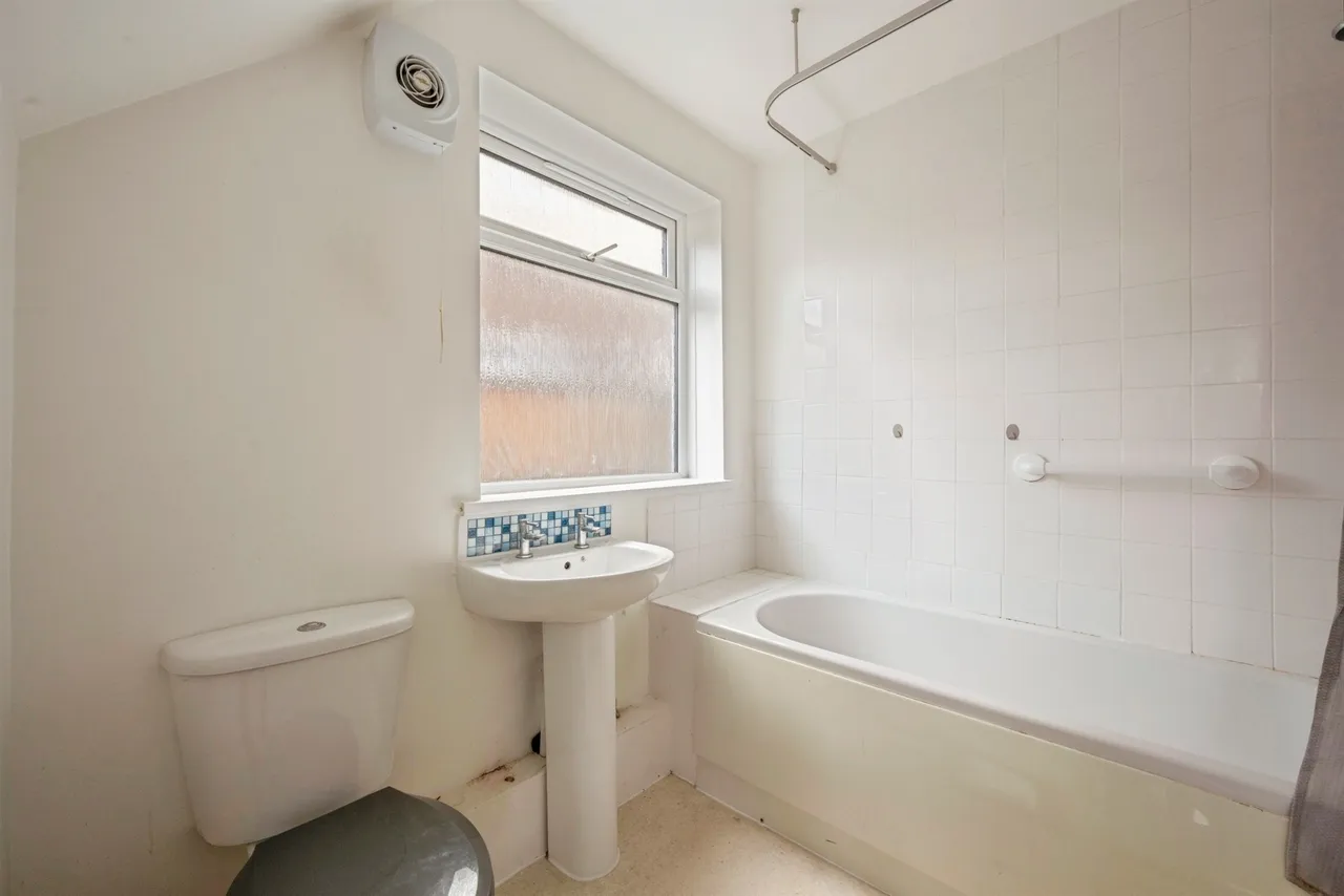 Wolsey Avenue, Intake, DN2, photo 5