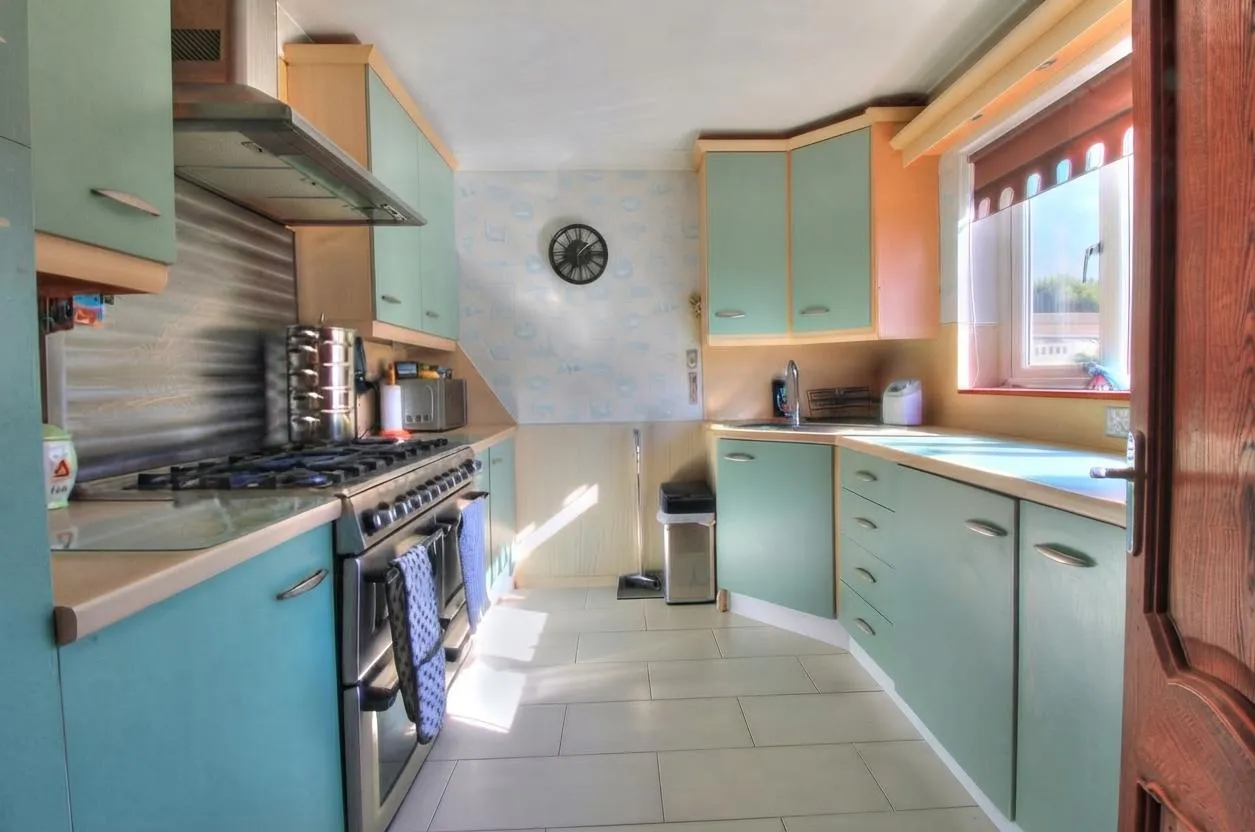 Lower Crescent, Stanford-le-hope, SS17, photo 7