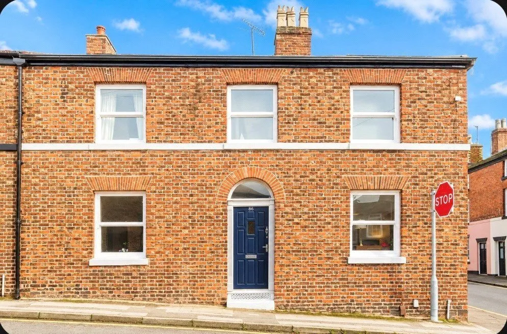 2 bed house for sale — Bridge Street, Macclesfield, Cheshire, SK11