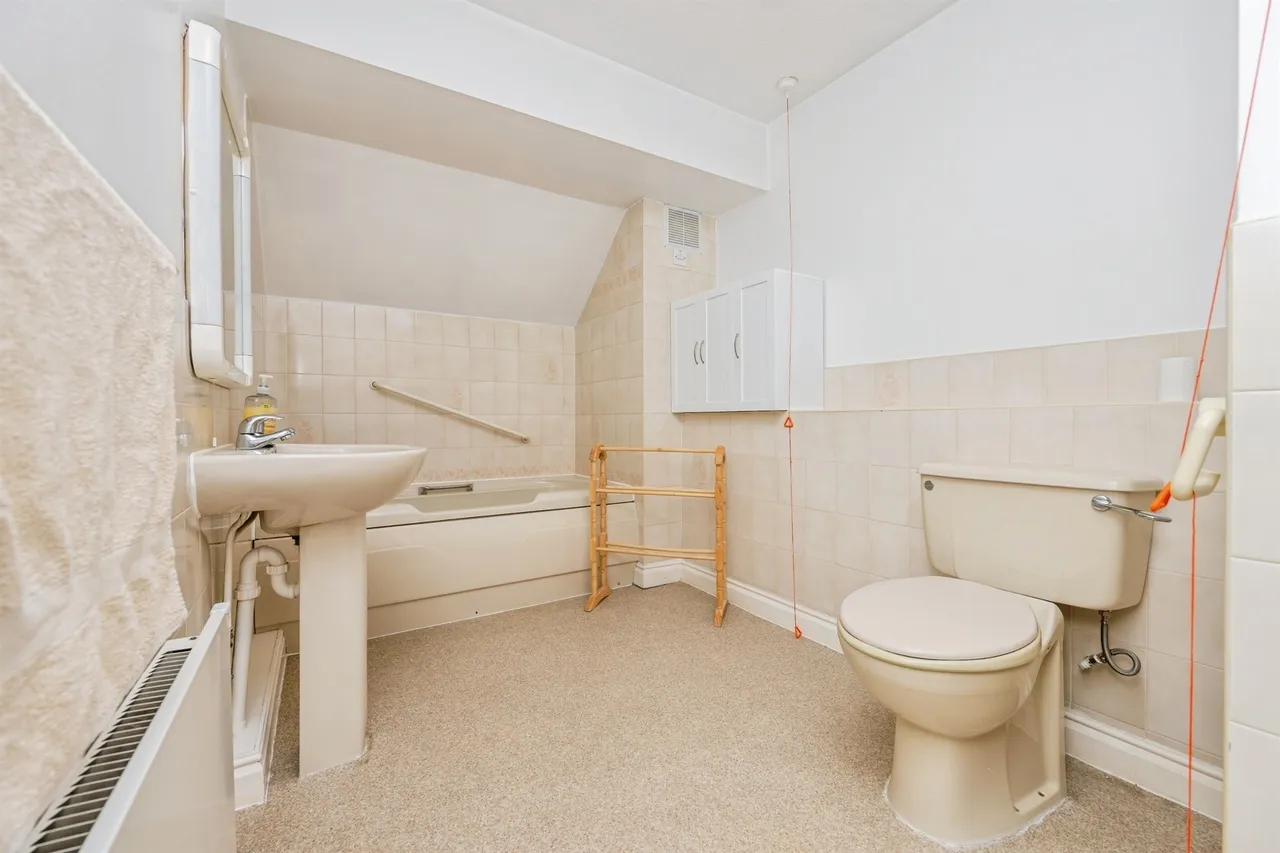 Deerhurst Court, Solihull, B91, photo 13