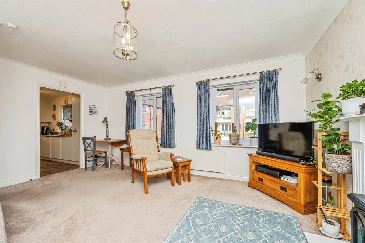 Deerhurst Court, Solihull, B91, photo 3