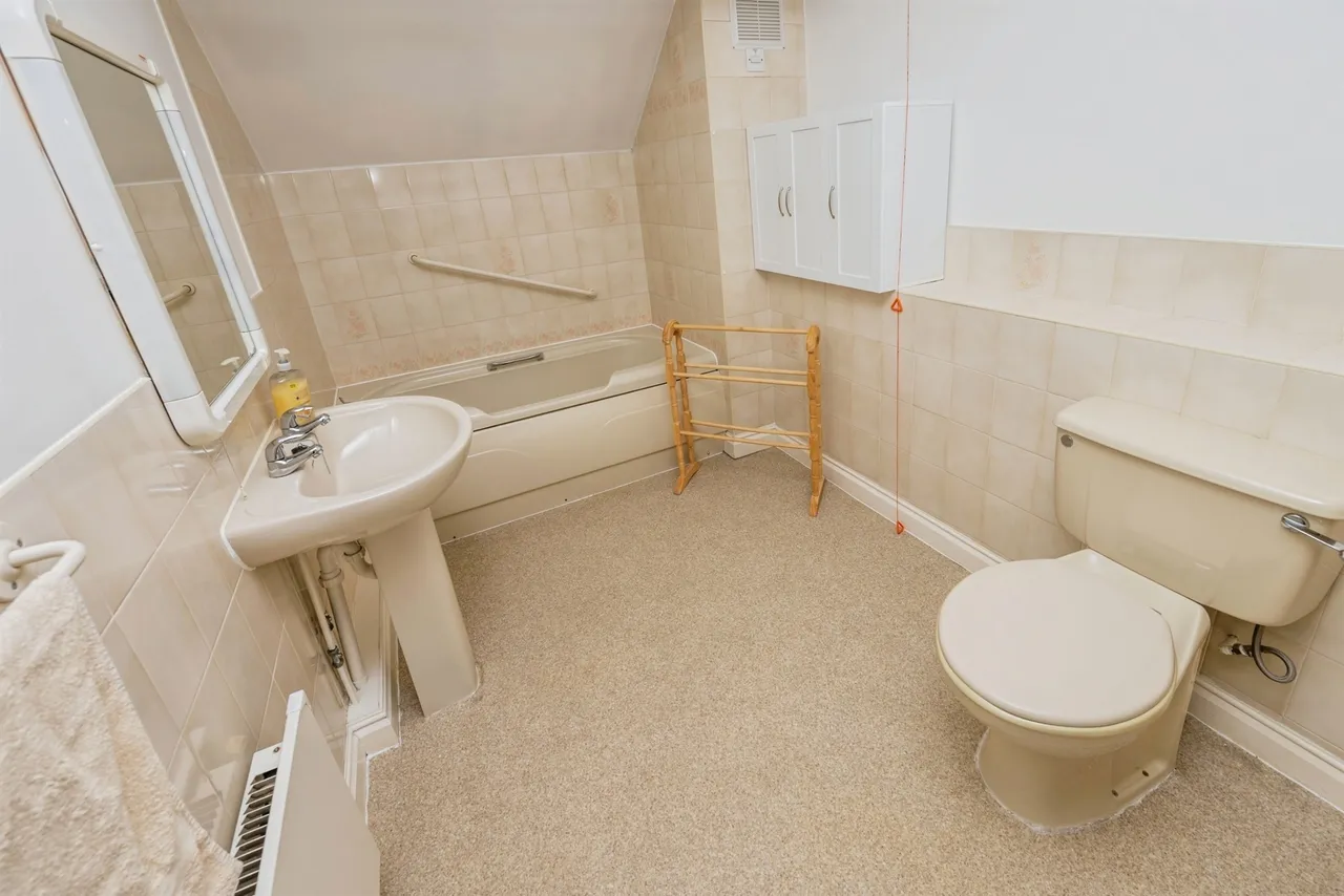 Deerhurst Court, Solihull, B91, photo 14