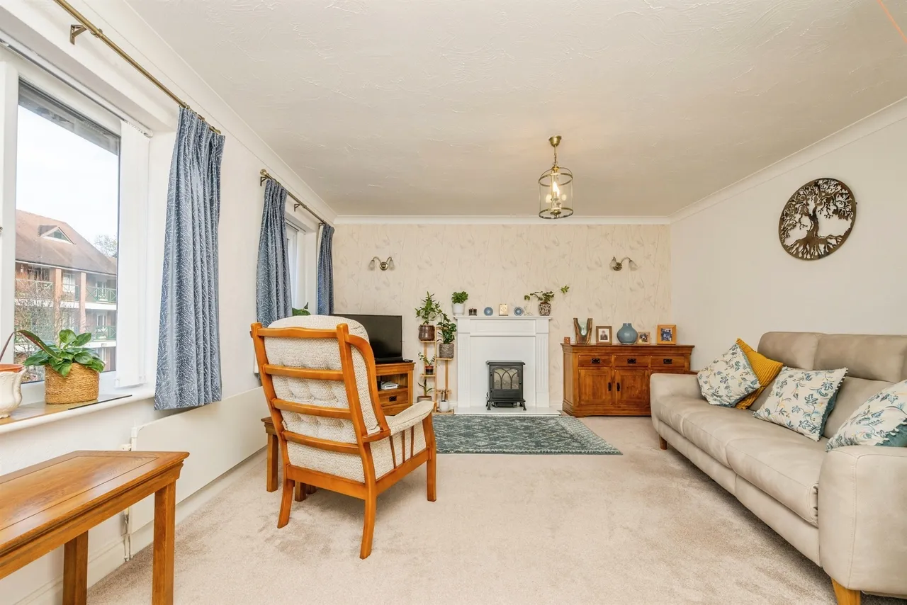 Deerhurst Court, Solihull, B91, photo 4