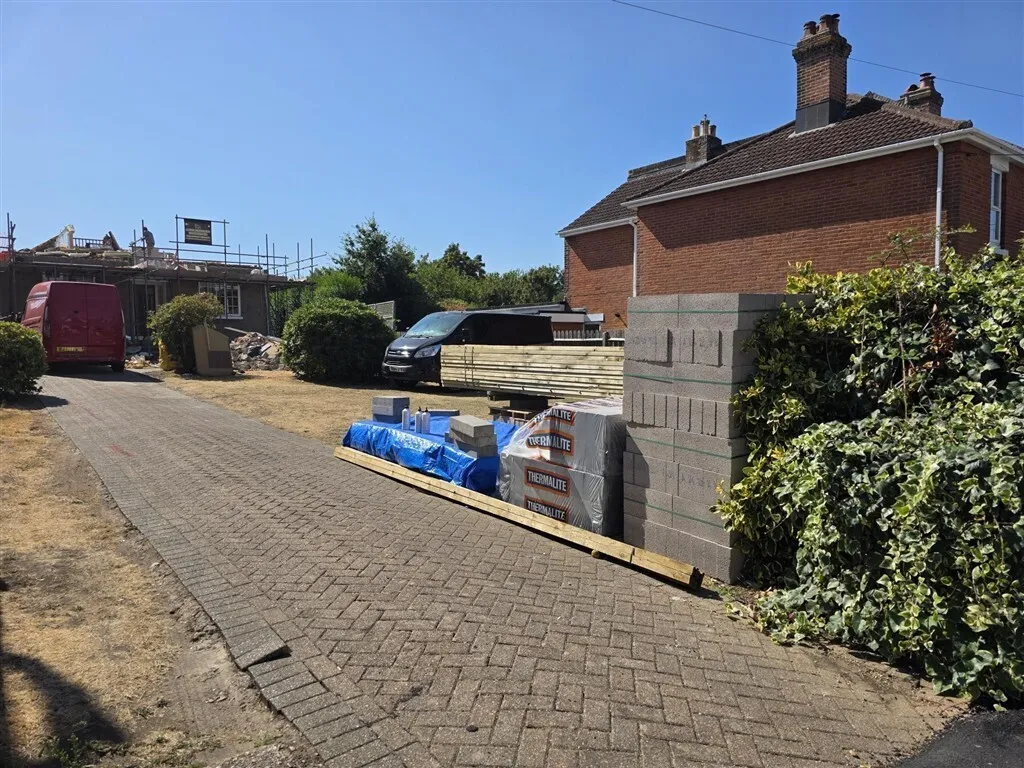 Station Road, Netley Abbey, SO31, photo 2