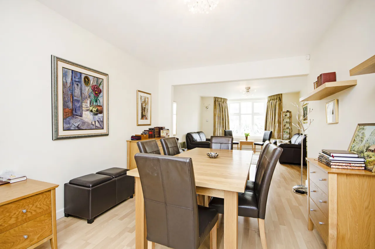 London, NW4, photo 10