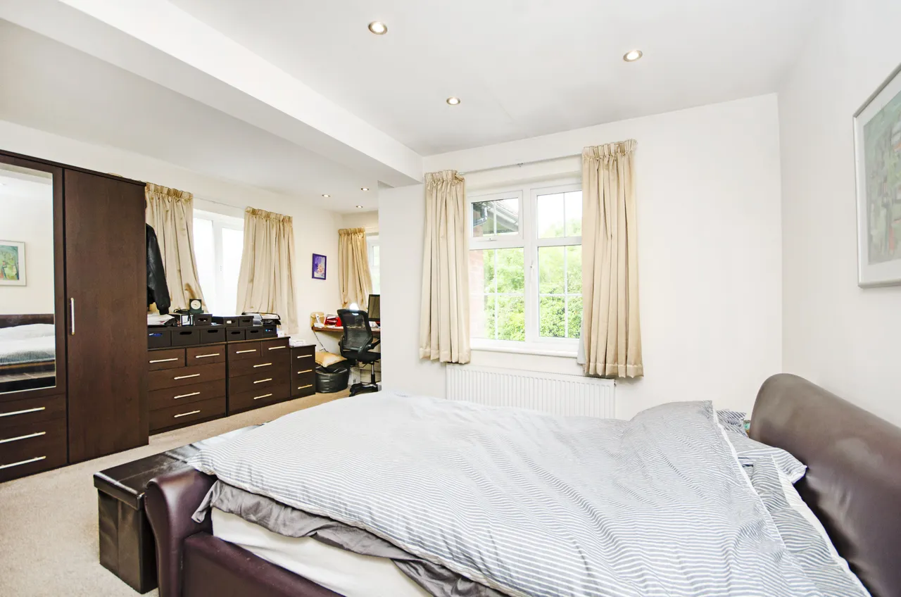 London, NW4, photo 9