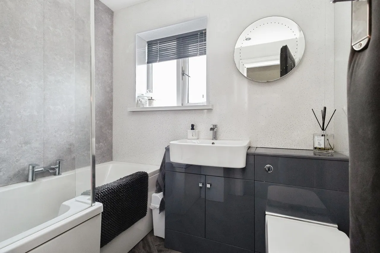 Wordsworth Avenue, Droylsden, Manchester, M43, photo 13