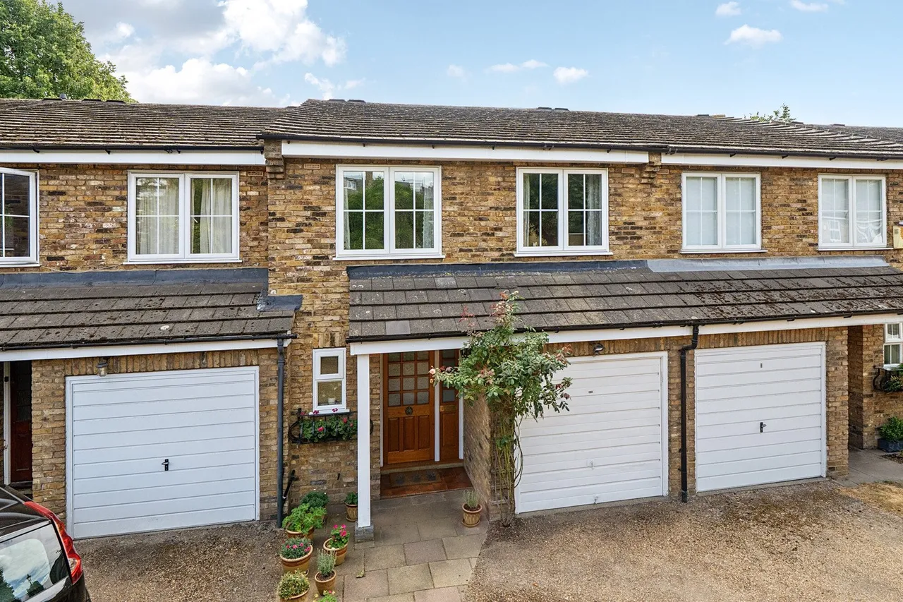 4 bed house for sale — Lambourne Place, SE3