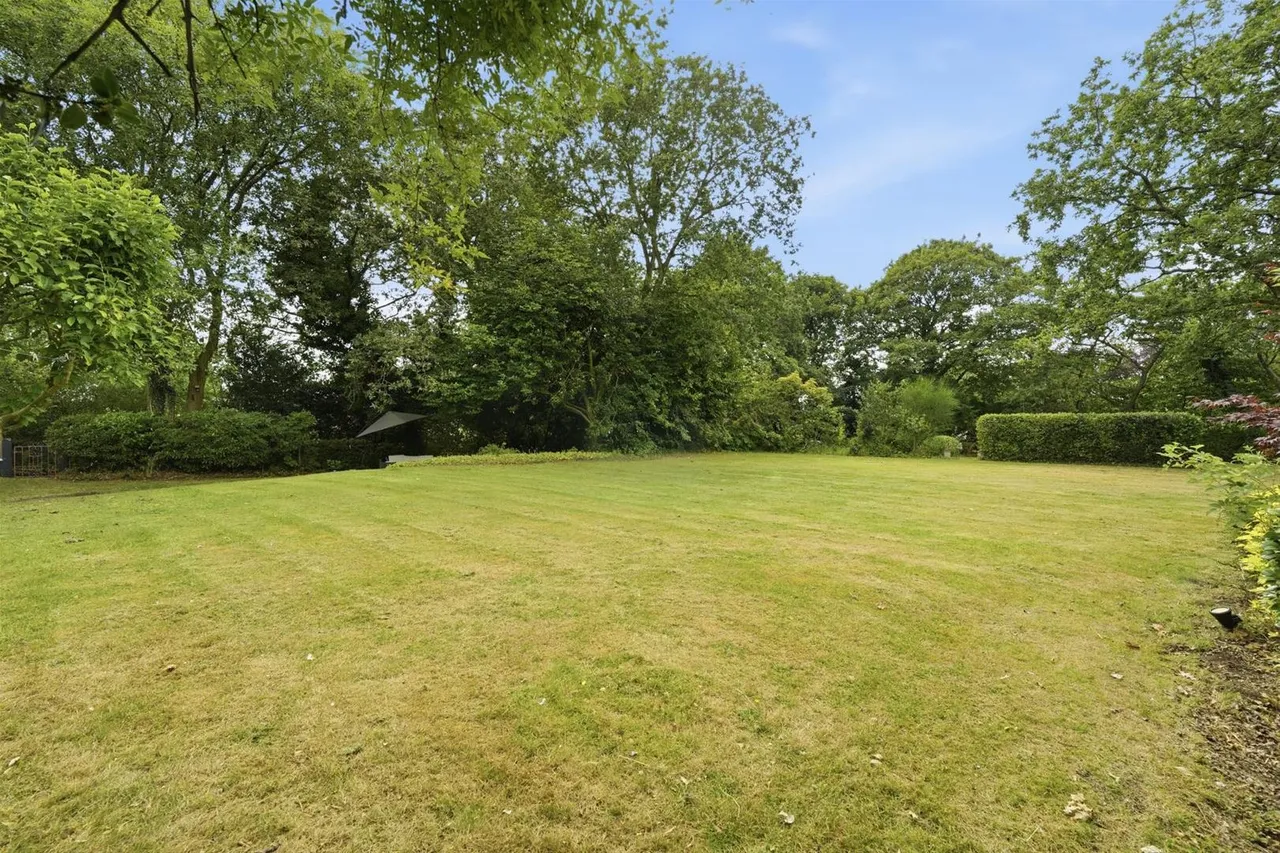 Dark Lane, Henbury, photo 49