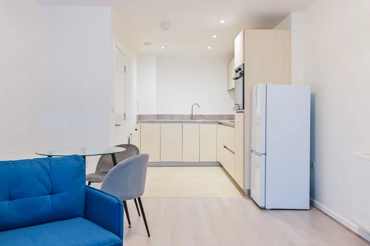 Flat 4, Thorn Apartments, 5 Geoff Cade Way, London, photo 12
