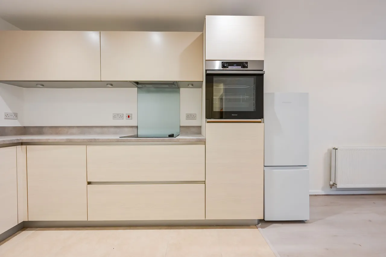 Flat 4, Thorn Apartments, 5 Geoff Cade Way, London, photo 8