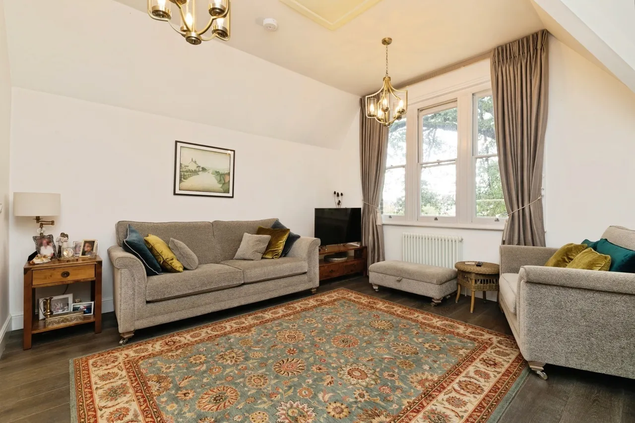Thomas Barnardo Way, Barkingside, Ilford, IG6, photo 2