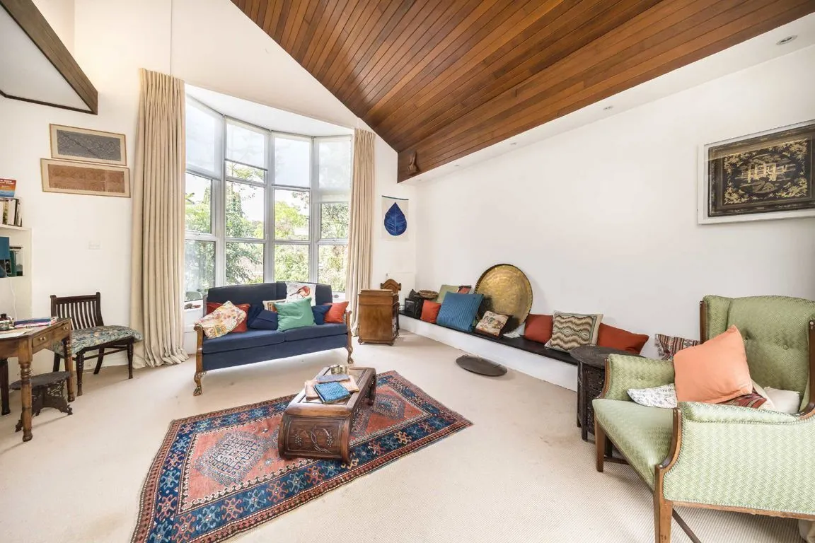 Abbotswood Road, SW16, photo 3