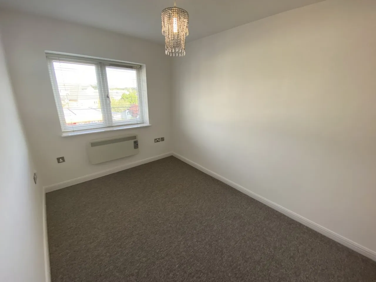 Holdenhurst Road, Bournemouth, photo 6