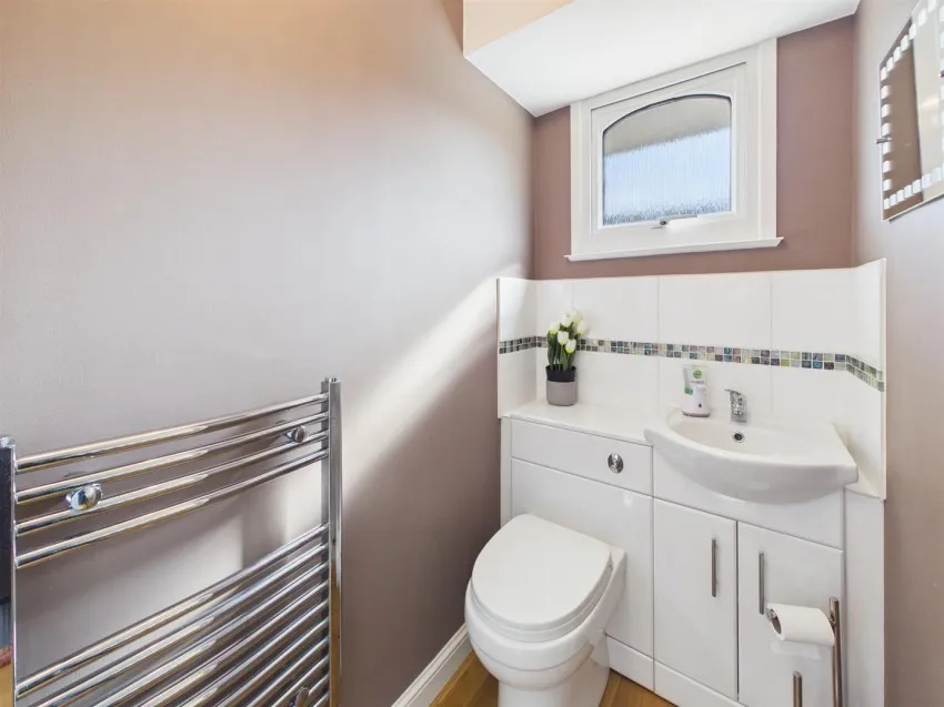 Quail Close, Barnwood, photo 9