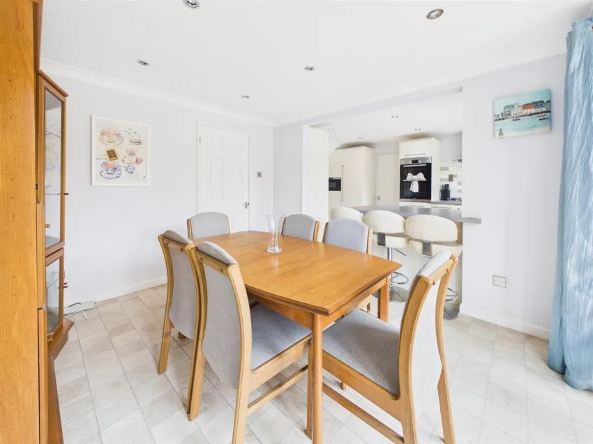 Quail Close, Barnwood, photo 11