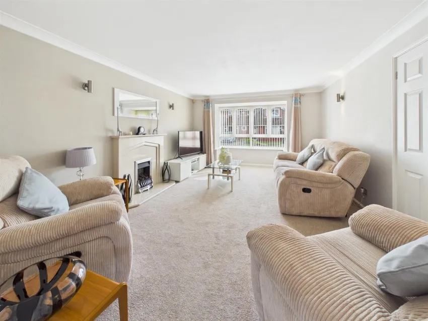 Quail Close, Barnwood, photo 12