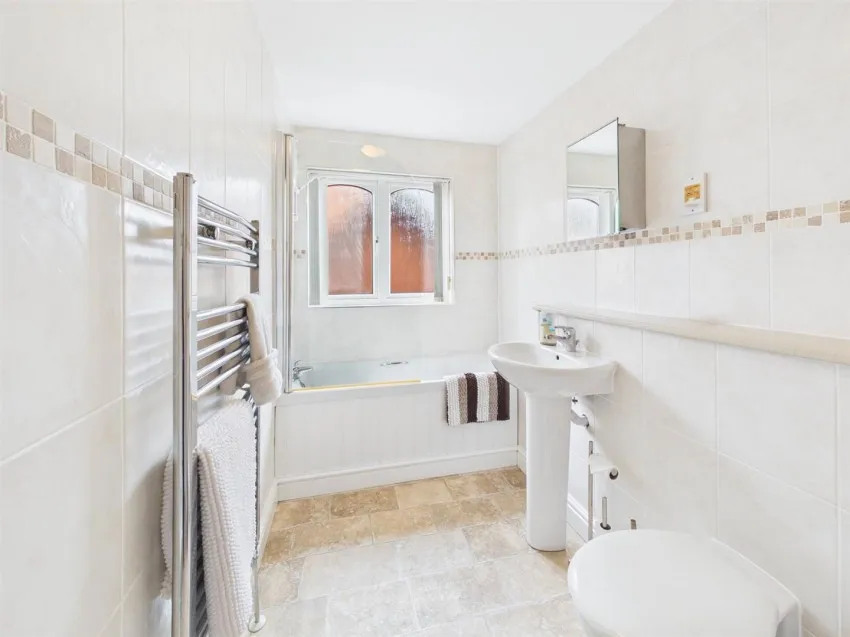Quail Close, Barnwood, photo 22