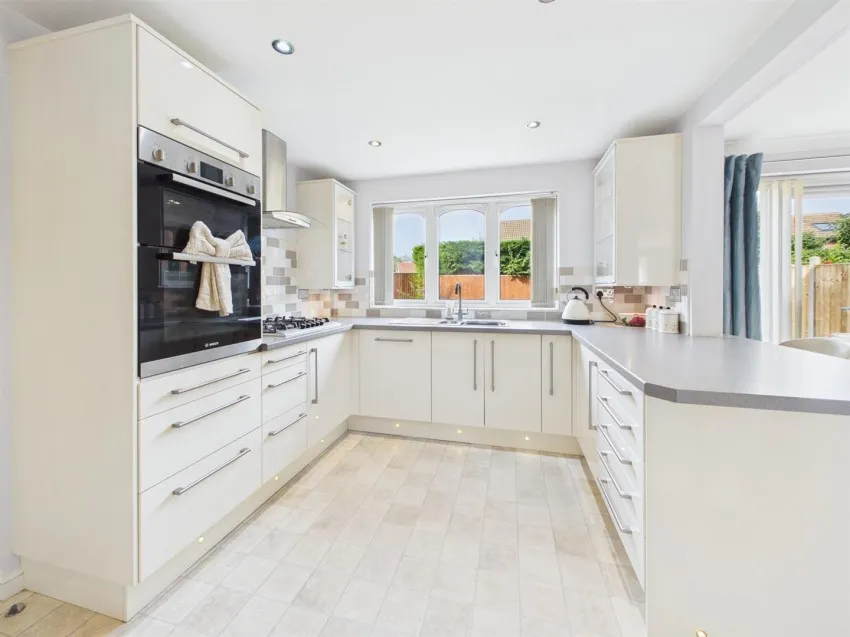 Quail Close, Barnwood, photo 3