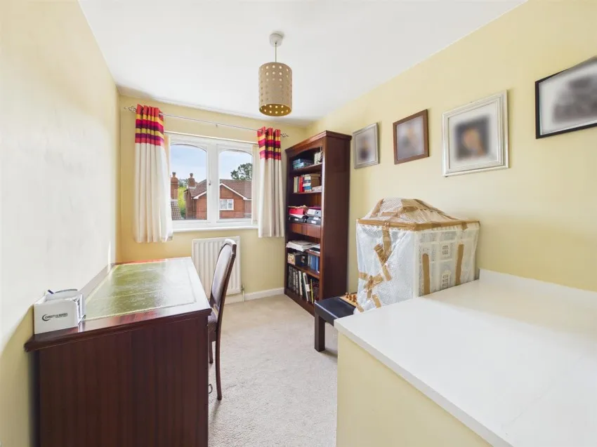 Quail Close, Barnwood, photo 21