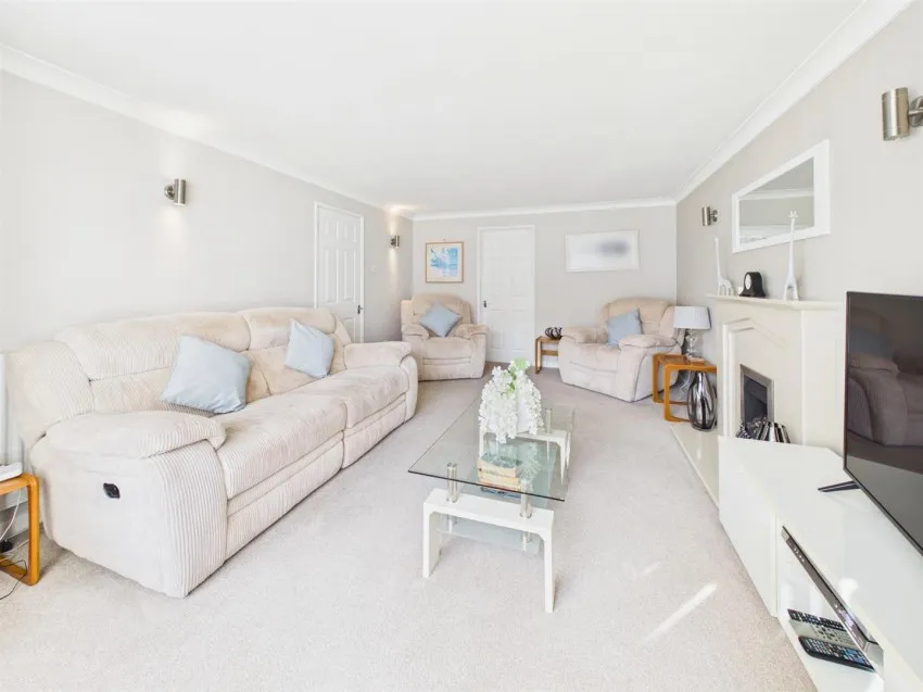 Quail Close, Barnwood, photo 2